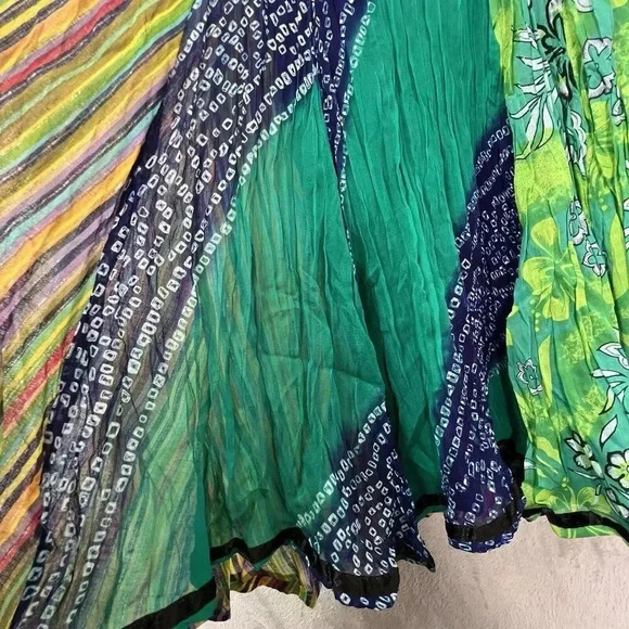 SOFT‎ SURROUNDINGS Bohemian Embellished Multi Print Art To Wear Sz S Full Gypsy - Picture 7 of 16